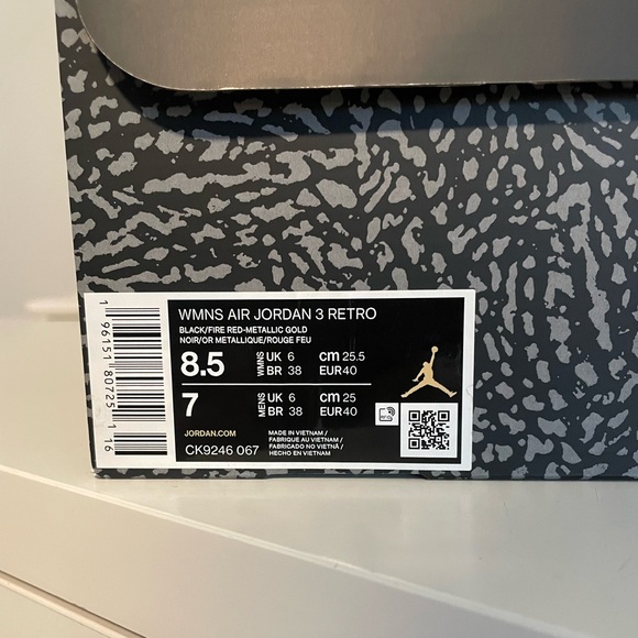 Gently used, price negotiable, only pair selling & in Quebec Montreal - Picture 3 of 4